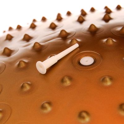 2. Piłka gimnastyczna do masażu Meteor 65 cm złota 31104