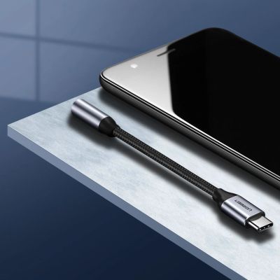 7. Ugreen przejściówka do słuchawek z 3,5 mm mini jack na USB Typ C 10 cm szary (30632)