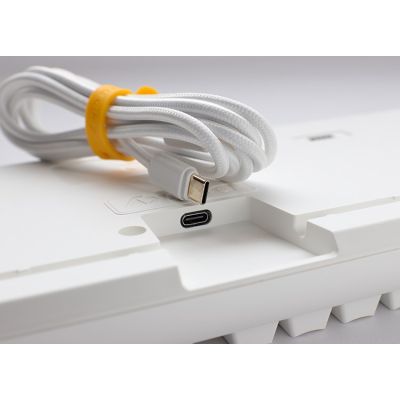 6. Ducky One 3 Classic klawiatura Gaming USB US English Biały