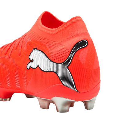 9. Buty piłkarskie Puma Future 9 Ultimate FG 108883 01