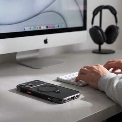8. Etui Tech-Protect MagAir Stand MagSafe CC na iPhone 18 Pro / 17 Pro - czarne matowe