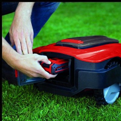 4. Einhell FREELEXO 1200 LCD BT Kosiarka robot Bateria Czerwony