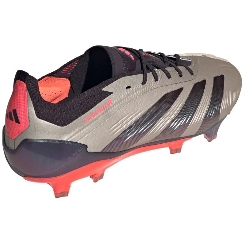 9. Buty piłkarskie adidas Predator Elite FG IF8868