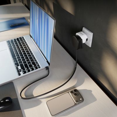 10. Adapter podróżny SBS CH - uniwersalny - biały