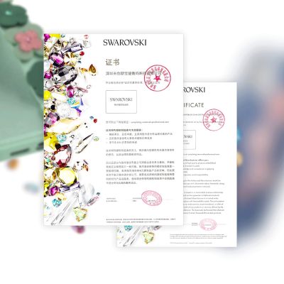 4. Kingxbar Sweet Series żelowe etui ozdobione oryginalnymi Kryształami Swarovskiego z podstawką iPhone 12 mini czarny