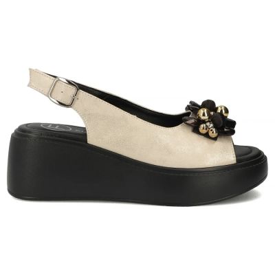 2. Skórzane sandały damskie na koturnie złote Filippo DS7577