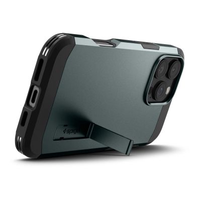 8. Etui Spigen Tough Armor MagSafe z podstawką na iPhone 16 Pro - zielone