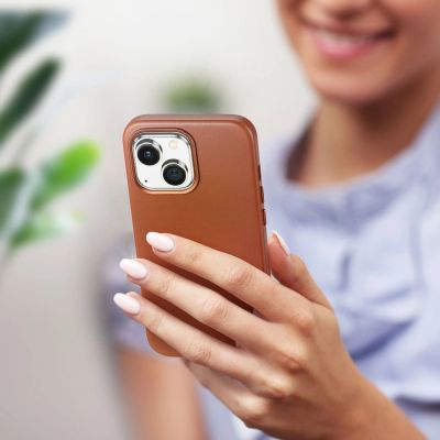 9. Dux Ducis Naples etui iPhone 14 Plus magnetyczny skórzany pokrowiec MagSafe brązowe