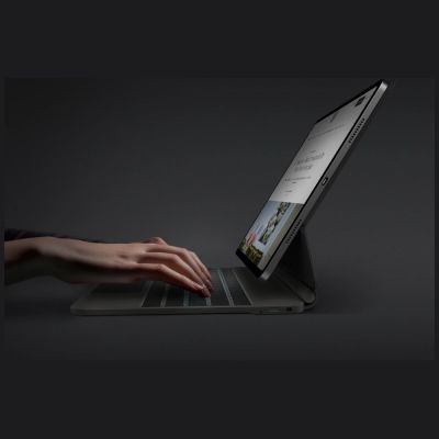 6. Etui UNIQ Venno Pro Magnetic Smart  z klawiaturą do iPad Air 13" 2024 / 2025 / iPad Pro 13" 2024 - czarne