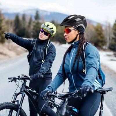 5. Kask rowerowy MTB Wozinsky z odpinanym daszkiem lekki 57-62 cm - czarno-srebrny