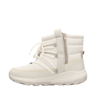 17. Buty Lee Cooper W LCJ-24-03-3070LA