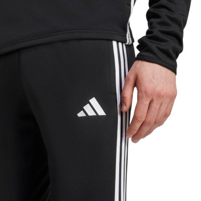 7. Spodnie adidas Tiro 25 Essentials Winterized M JN9470