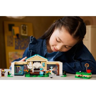 6. LEGO ANIMAL CROSSING 77056 Blathers i kolekcja muzealna