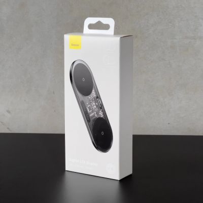 4. Baseus Digital LED Display podwójna ładowarka bezprzewodowa z cyfrowym wyświetlaczem 20W czarny (WXSX010101)