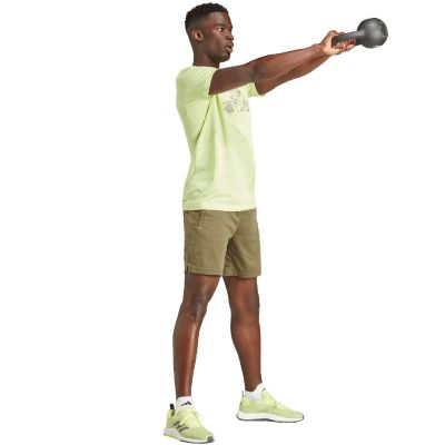 11. Koszulka adidas Trail Essentials Seasonal Training Graphic M IJ9602