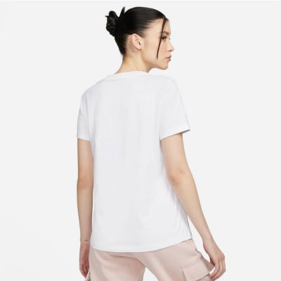 6. Koszulka Nike Sportswear W DN5878 063