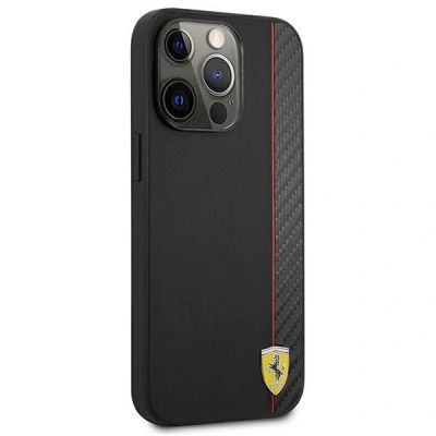 4. Etui Ferrari On Track Carbon Stripe na iPhone 13 / 13 Pro - czarne