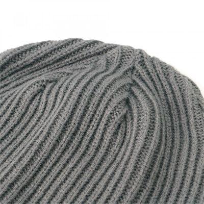 5. Czapka zimowa Puma Ribbed Classic Cuff Beanie 024038-03