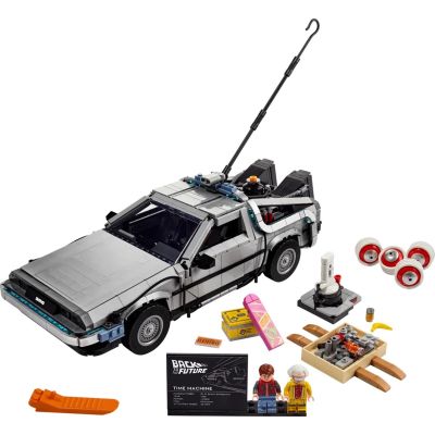 3. LEGO Creator Expert 10300 - Wehikuł czasu z „Powrotu do przyszłości”
