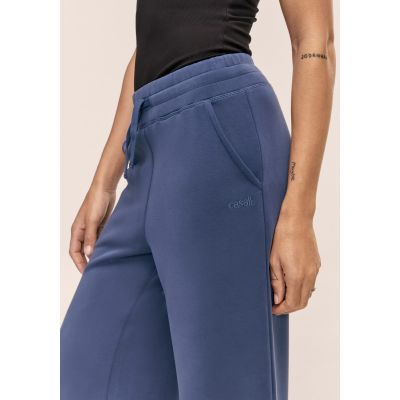 2. Spodnie damskie CASALL Peachy Straight Leg Jogger kolor granatowy