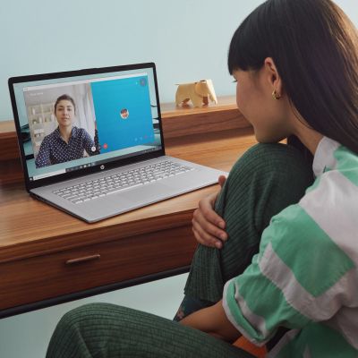 19. HP 17-cn3135nw Core 5 120U 17,3"FHD AG IPS 250nits 16GB DDR4 SSD512 IrisXe Cam720p Win11 2Y Natural Silver