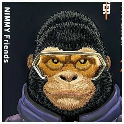 10. Etui Nimmy Cool&Cute 2.0 Monkey na iPhone 16 - czarne
