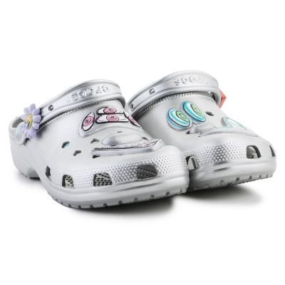 3. Klapki Crocs Scharf Classic Clog 209487-040 