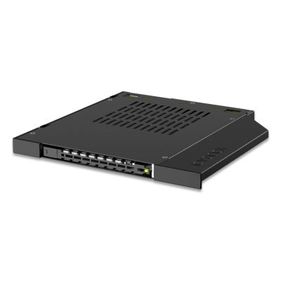 3. We-Ra. IcyDock  1x U2 / U3 Pcie 4.0 NVMe SSD to Oculink Slim