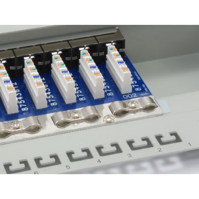 5. Patchpanel Equip CAT6 24 Port lightgrey 19 cali (1HE)