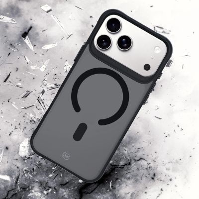 12. Etui 3mk Smoke MagCase na iPhone 17 Pro Max - czarne półprzezroczyste