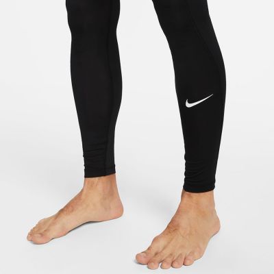 6. Spodnie termiczne Nike Pro M FB7952-010