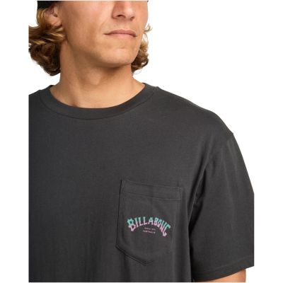 3. Billabong Stacked Arch Tee EBYZT00175-WAA Czarne M
