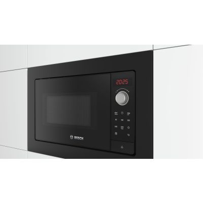 4. Kuchenka mikrofalowa BOSCH BFL623MB3