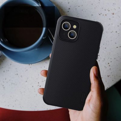 16. Nillkin Super Frosted Shield Pro Magnetic Case etui iPhone 14 Plus z MagSafe magnetyczne niebieski
