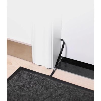 6. Ugreen płaski kabel przewód internetowy sieciowy Ethernet patchcord RJ45 Cat 6 UTP 1000 Mbps 1 m czarny (NW101 50184)