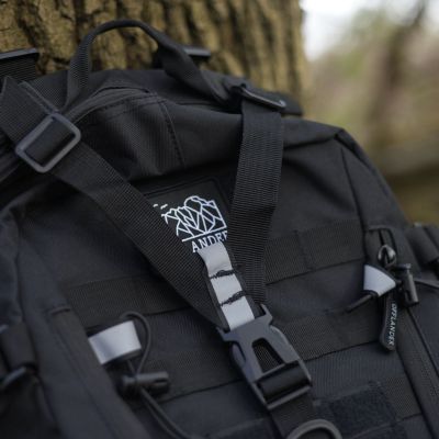 7. Plecak turystyczny Offlander Survival Trekker 25L OFF_CACC_34BK