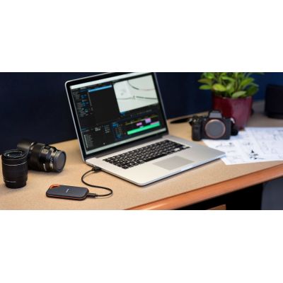 5. Dysk zewnętrzny SSD SanDisk Extreme PRO Portable (2TB; USB 3.2; 2000 MB/s; SDSSDE81-2T00-G25)