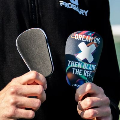 4. Nagolenniki piłkarskie Proskary Offside 12x8