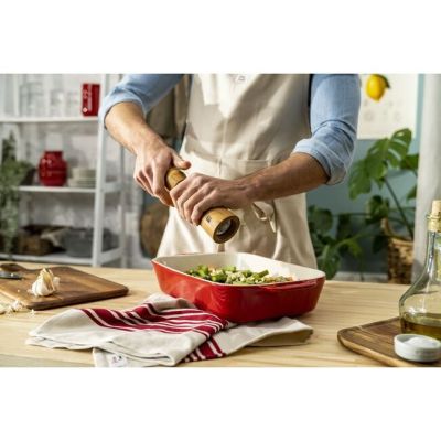 8. Prostokątny półmisek ceramiczny Staub - 4.5 litrów, Czerwony
