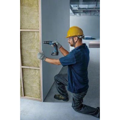 3. Bosch GTB185-LI 4500 RPM Czarny, Niebieski, Czerwony