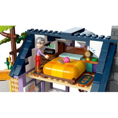 7. LEGO FRIENDS 42669 Dom pszczelarzy i kwiatowy ogród