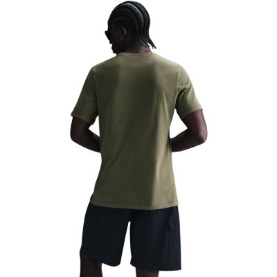 2. Koszulka męska Nike Sportswear oliwkowa AR5004 222