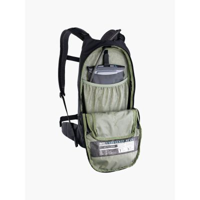 2. Plecak z bukłakiem EVOC Stage 6 + Hydration Bladder 2 black