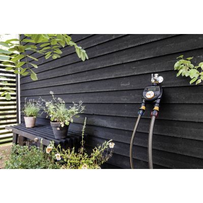 6. Fiskars 1054792 Czarny Elektroniczny regulator nawadniania