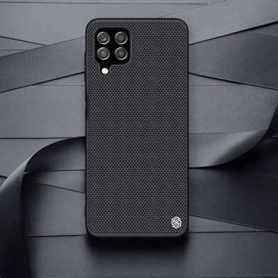14. Nillkin Textured Case wytrzymałe wzmocnione etui z żelową ramką i nylonem na tyle Samsung Galaxy A22 4G czarny