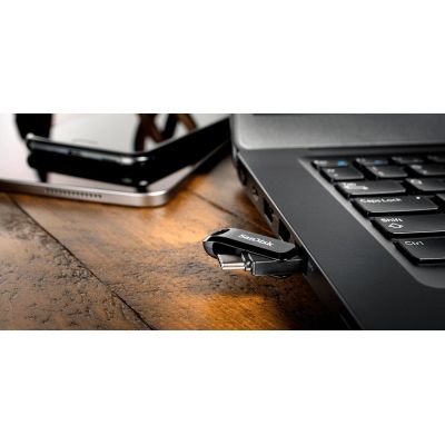 9. Pendrive SanDisk Ultra Dual GO SDDDC3-032G-G46 (32GB; USB 3.0, USB-C; kolor czarny)