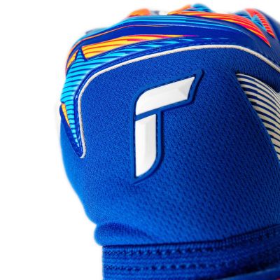 8. Rękawice bramkarskie Reusch Attrakt Gold X NC niebieskie 5670955 4126