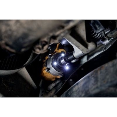 6. DeWALT DCF922P2T-QW klucz zasilany 2500 RPM 610 N·m