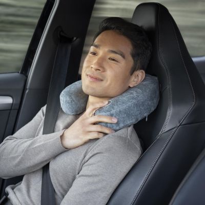 7. Wibracyjna poduszka podróżna na kark Medisana NM 870