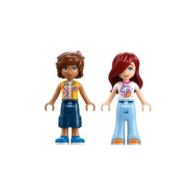 6. LEGO Friends 42675 Samochód dostawczy z tortem w kształcie jednorożca